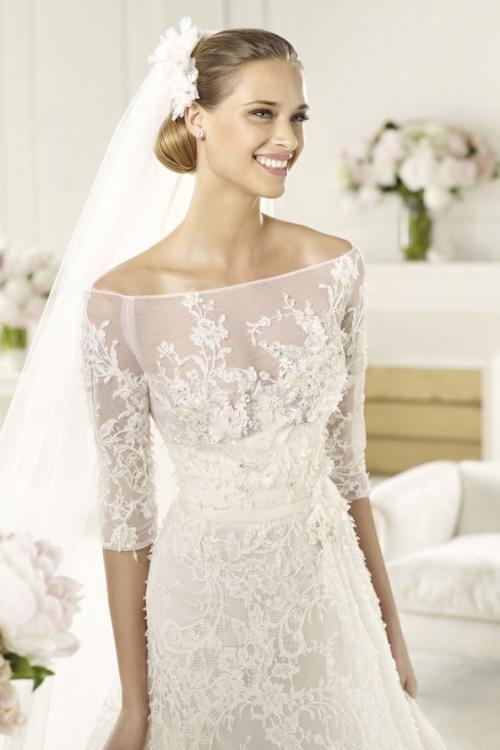 Exquisite A-line Off-the-shoulder Half Sleeve Beading Lace Hand Made Flowers Sweep/Brush Train Tulle Wedding Dresses 