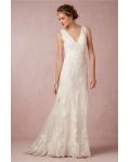 Sleeveless V Neck Lace Appliques A-line Tulle Wedding Dress 
