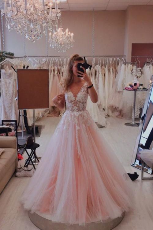  Charming A-line Deep V-neck Sleeveless Lace Appliques Floor length Long Tulle Prom Dress