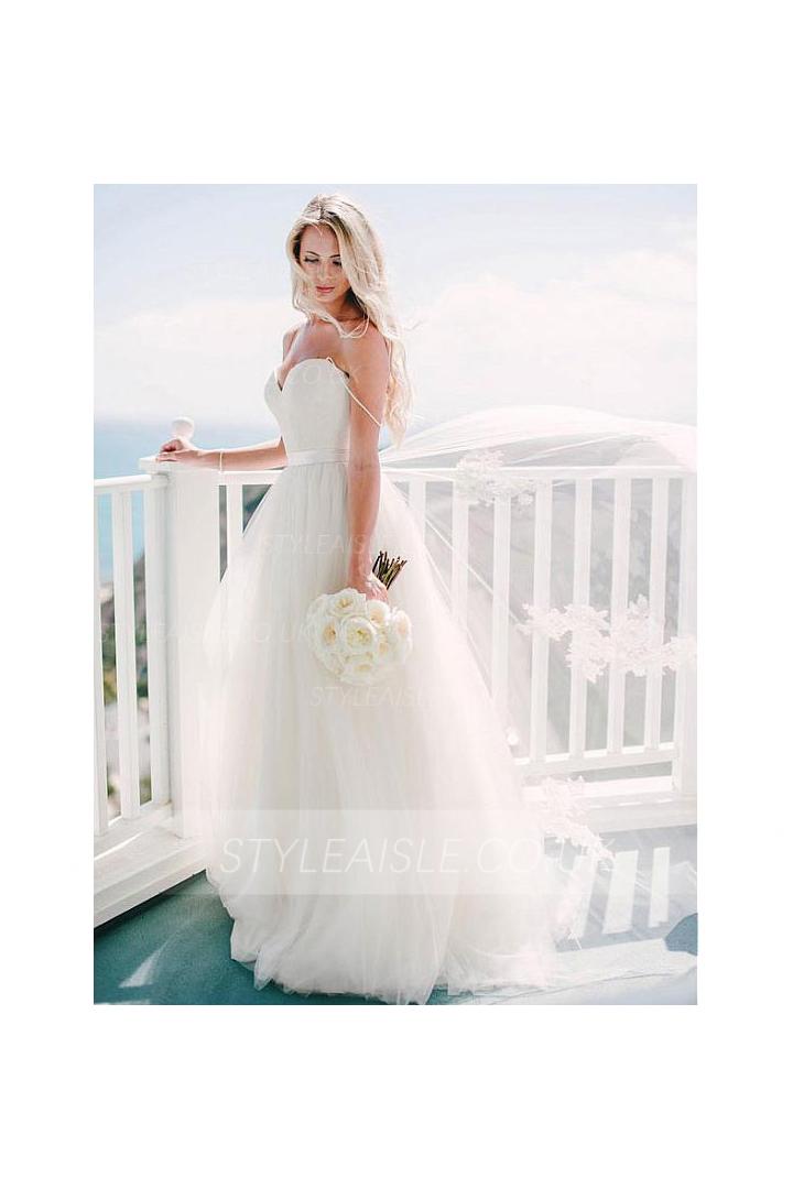 Simple Timeless Ball Gown Strapless Sweetheart Tulle Wedding Dress with Ribbon 