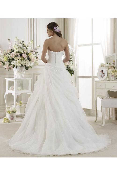 Simple A-line Sweetheart Beading&Sequins Sweep/Brush Train Organza Wedding Dresses 