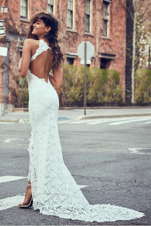 Sexy Open Back Bohemian Ivory Lace Long Wedding Dress 