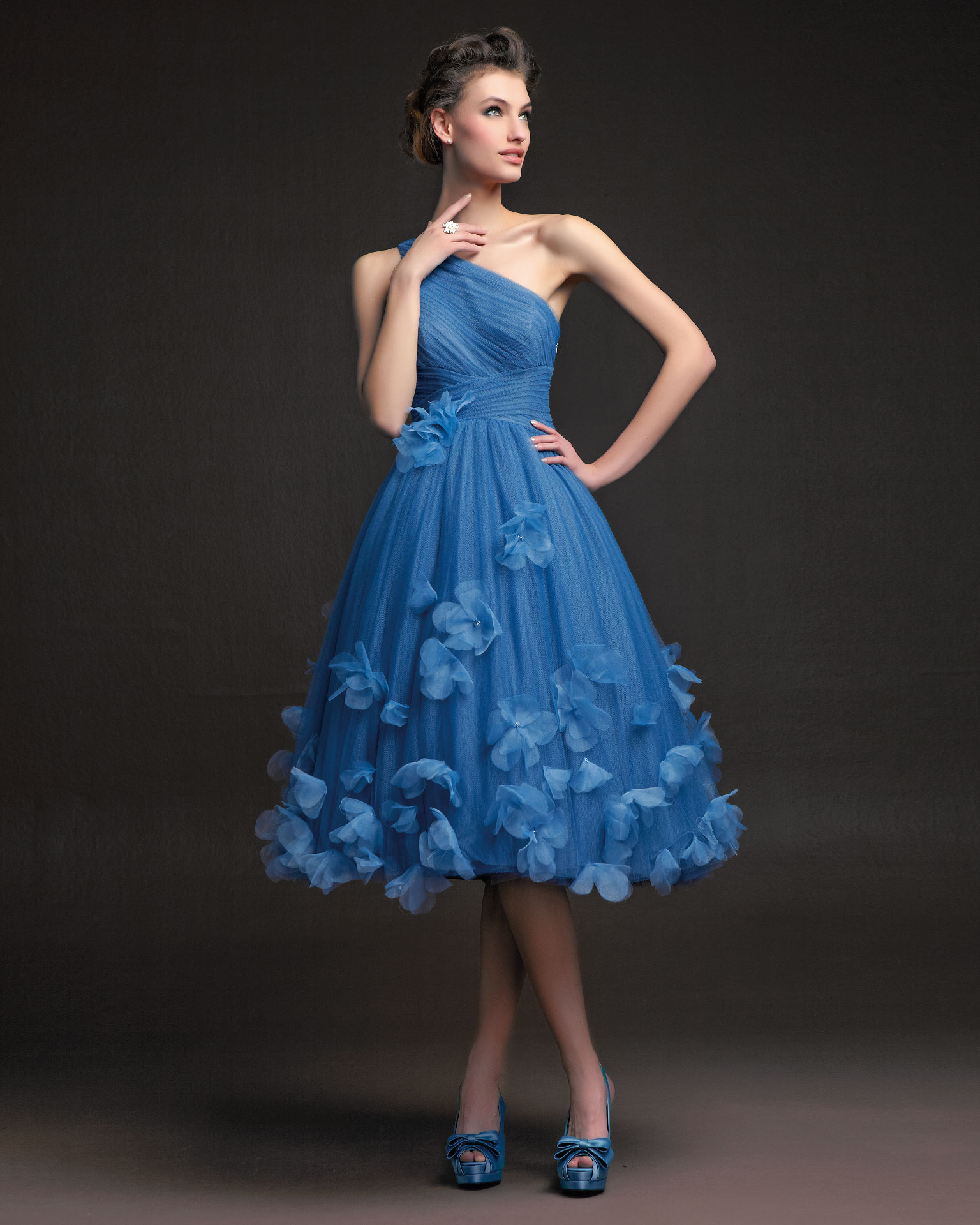 Simple A-line One Shoulder Ruching Hand Made Flowers Knee-length Tulle Cocktail Dress