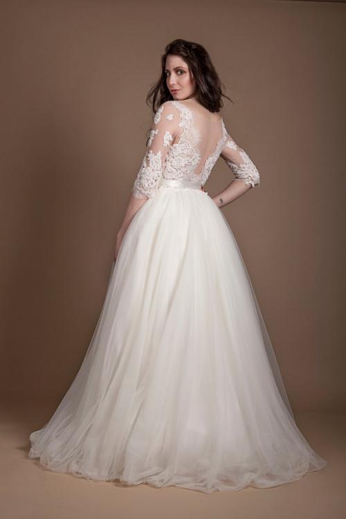 3/4 Lace Sleeves Ball Gown Tulle Wedding Dress with Ribbon 