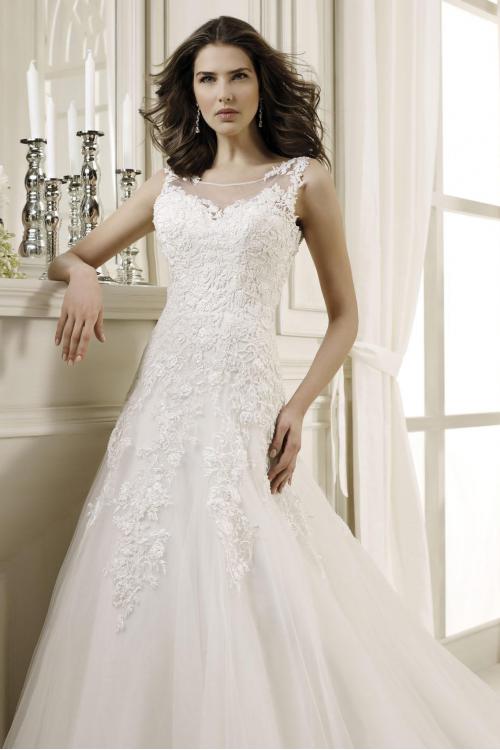 Charming A-line Bateau Straps Lace Sweep/Brush Train Tulle Wedding Dresses