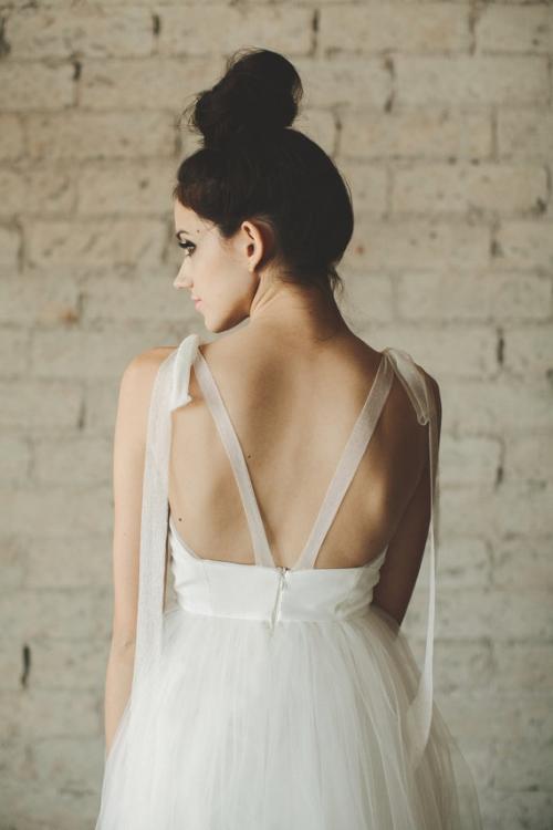 Shoulder Straps V Neck A-line Tiered Stripped Tulle Wedding Dress 