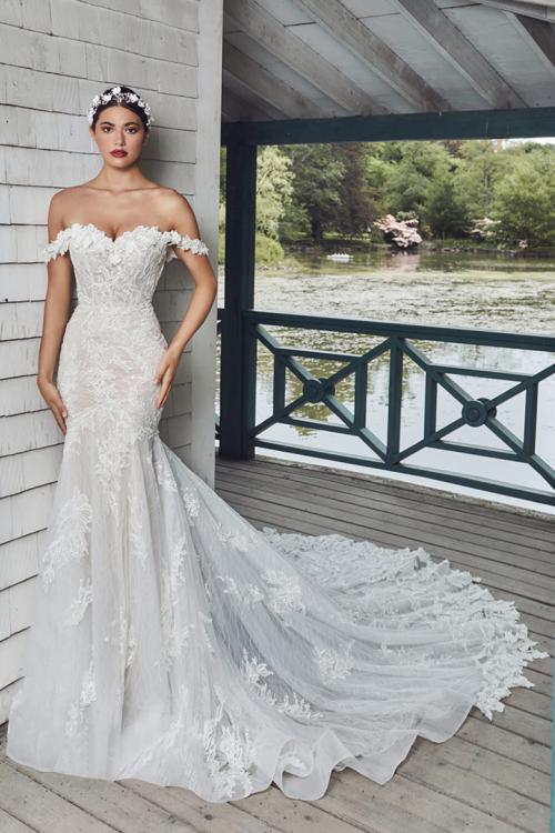  Trumpet/Mermaid Off-the-shoulder Lace Hand Made Flowers Cathedral Train Exquisite Long Wedding Dresses