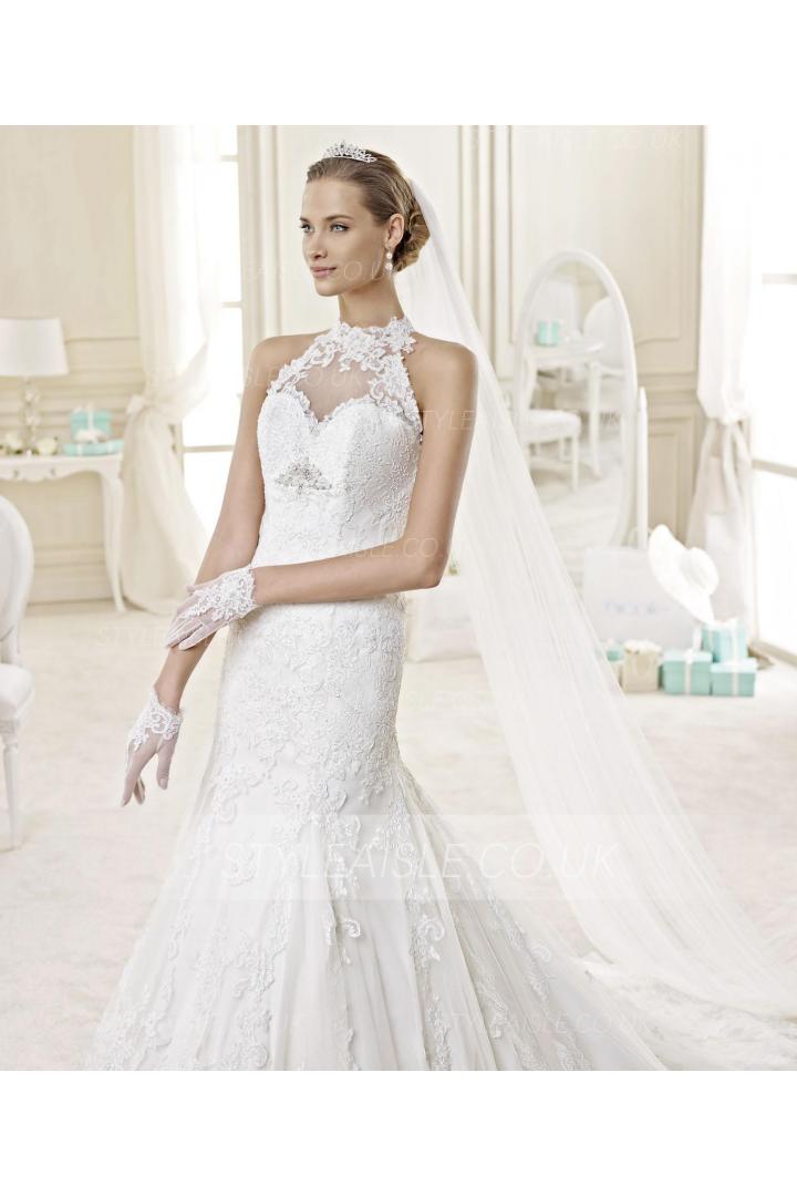 Exquisite A-line Halter Beading Lace Chapel Train Tulle Wedding Dresses 