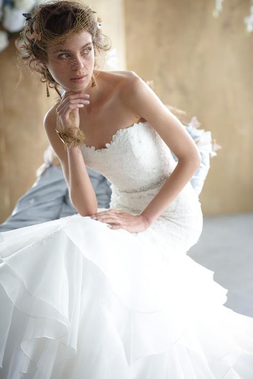 Sexy Trumpet/Mermaid Sweetheart Lace Bodice Sweep/Brush Train Organza Wedding Dress with Belt 