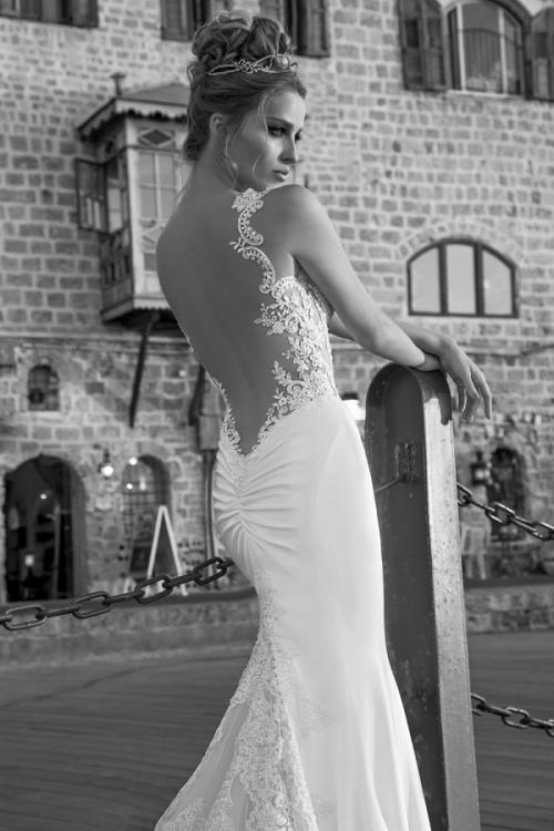 Sexy Lace Spaghetti Straps Backless Long Trumpet Wedding Dress 