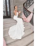  Trumpet/Mermaid Spaghetti Straps Sleeveless Lace Court Train Long Wedding Dresses with Buttons Back