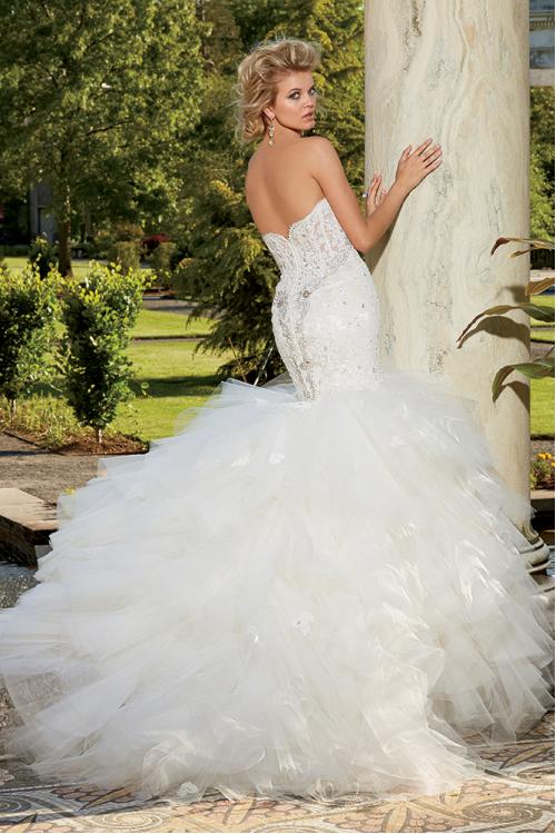 Modern Strapless Sweetheart Ruffled Wedding Dress with Beaded Detail On Top 