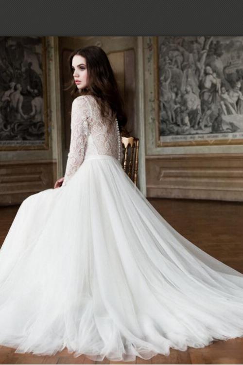 Elegant Long Sleeved BoHo Lace White Tulle Wedding Dress 