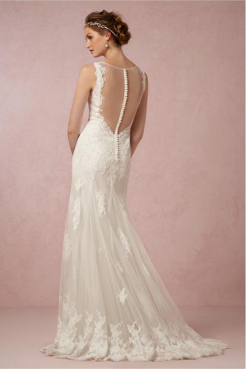 Sleeveless V Neck Lace Appliques A-line Tulle Wedding Dress 