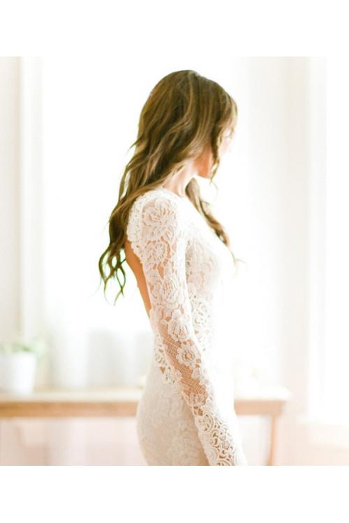 Deep V Neck Long Fit Flared Country Rustic Lace Wedding Dress with Long Sleeves 