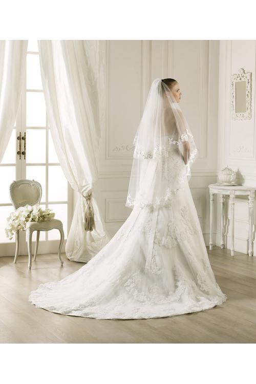 Charming Two-tiers Lace Tulle Wedding Veils 