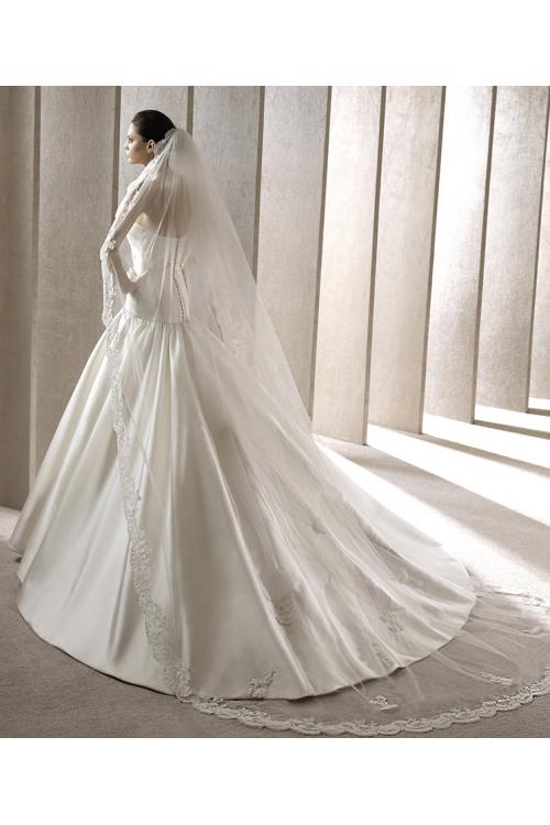 Charming One-tier Lace Tulle Wedding Veils 