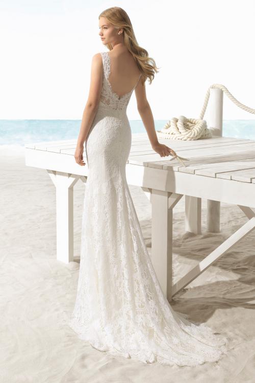 Slim Fitted V Neck Backless Lace Wedding Dress