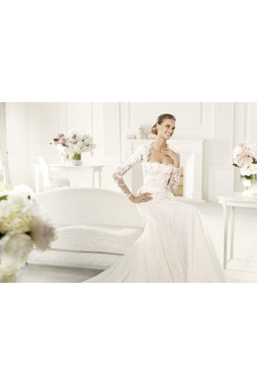 Honorable A-line Long Sleeve Beading Lace Hand Made Flowers Sweep/Brush Train Tulle Wedding Dresses