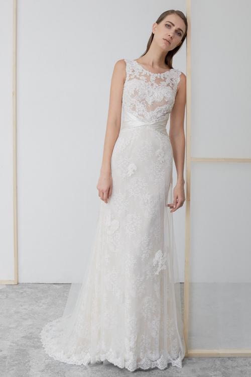  Sheath/Column Scoop Neckline Sleeveless Lace Appliques Sweep/Brush Train Long Tulle Wedding Dresses