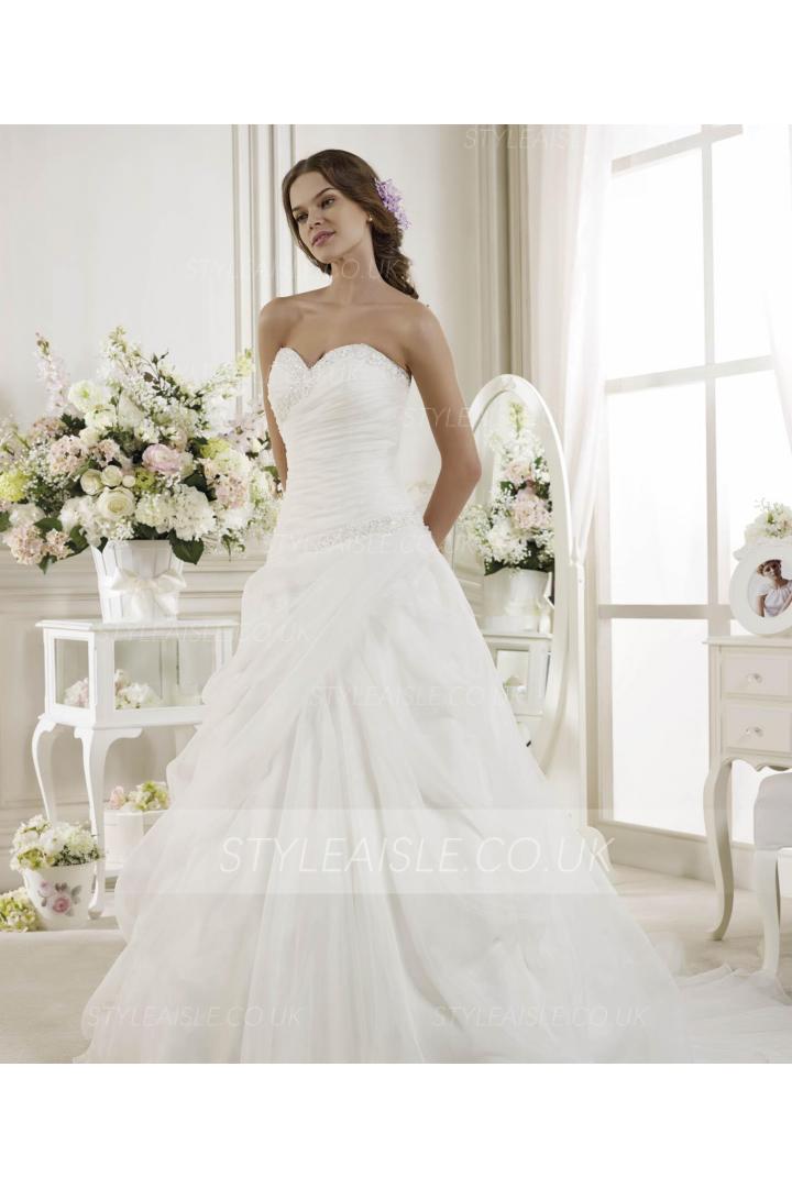 Simple A-line Sweetheart Beading&Sequins Sweep/Brush Train Organza Wedding Dresses 