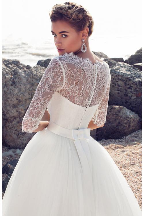 Half Sleeve Lace Top Ball Gown Tulle Wedding Dress 