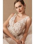  A-line V-neck Sleeveless Lace Appliques Sweep/Brush Train Long Organza Wedding Dresses