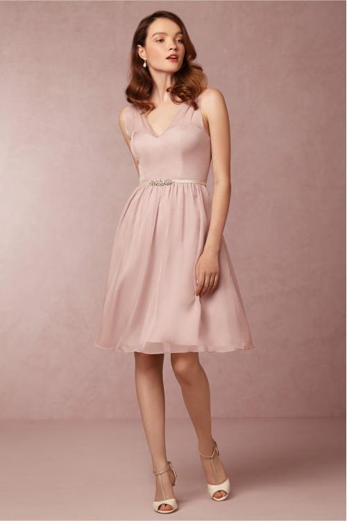 Sleeveless Dusty Pink Chiffon Knee Length Bridesmaid Dress with Crystal Ribon 