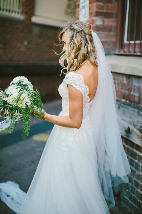 Short Sleeved V Neck Lace Bodice A-line Tulle Wedding Dress with Bow Ribbon