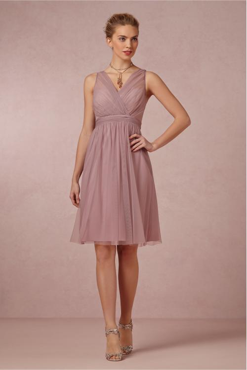 Pretty Knee Length V Neck Sleeveless Tulle Bridesmaid Dress 