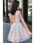 Charming V-neck Sleeveless Lace Appliques Mini Bridesmaid Tulle Short Dress with Beading Belt