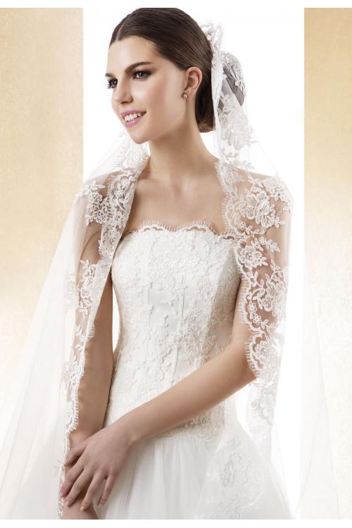 Charming One Tier Lace Tulle Long Wedding Veils