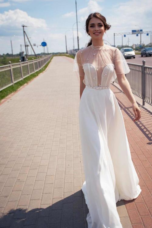  A-line High Neck Short Sleeves Pearl Detailing Sweep/Brush Train Long Chiffon Wedding Dresses with Sash