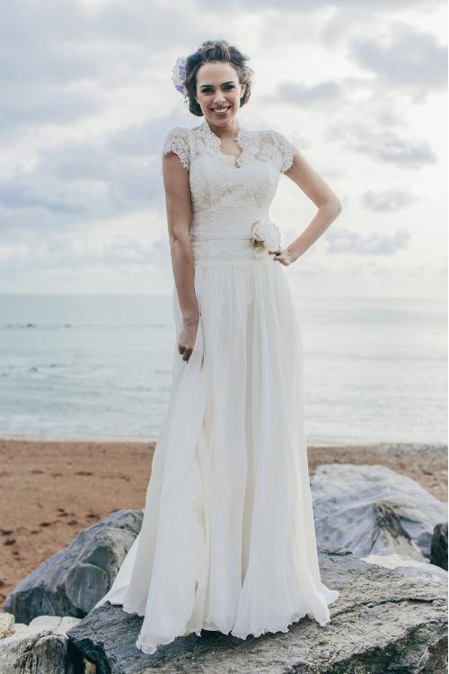 Short Sleeve V Neck A-line Long Chiffon Wedding Dress with Flower 