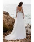  A-line V-neck Illusion 3/4 Length Sleeves Lace Appliques Sweep/Brush Train Long Tulle Wedding Dresses