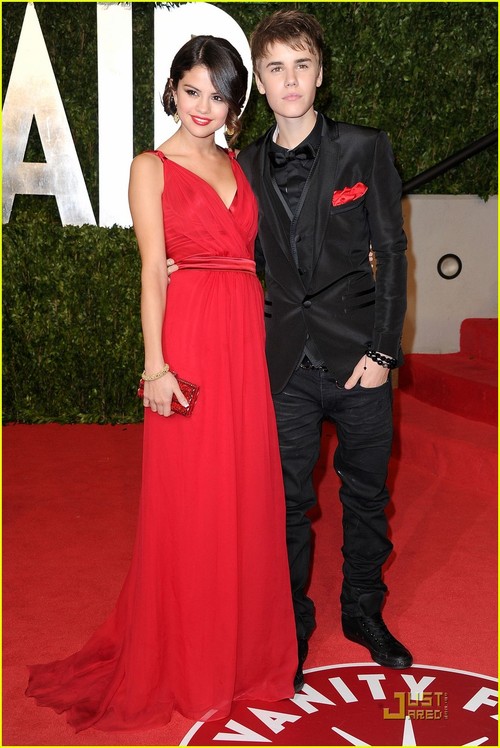 Simple Selena Gomez Oscar party of Vanity Fair red Long Chiffon Prom Dresses