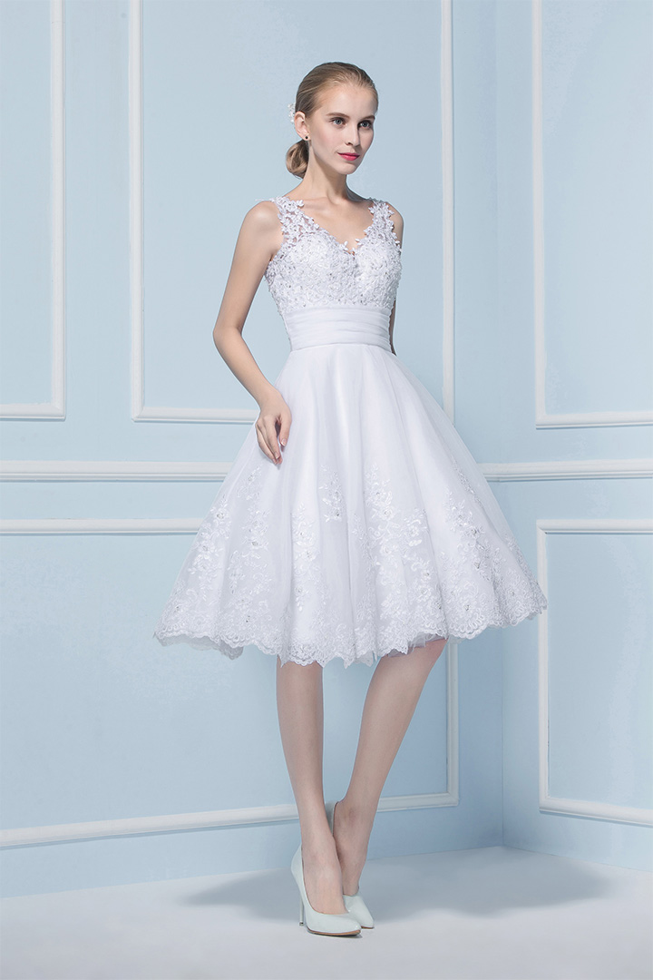 V Neck Sleeveless Short Lace Patterns Wedding Dress