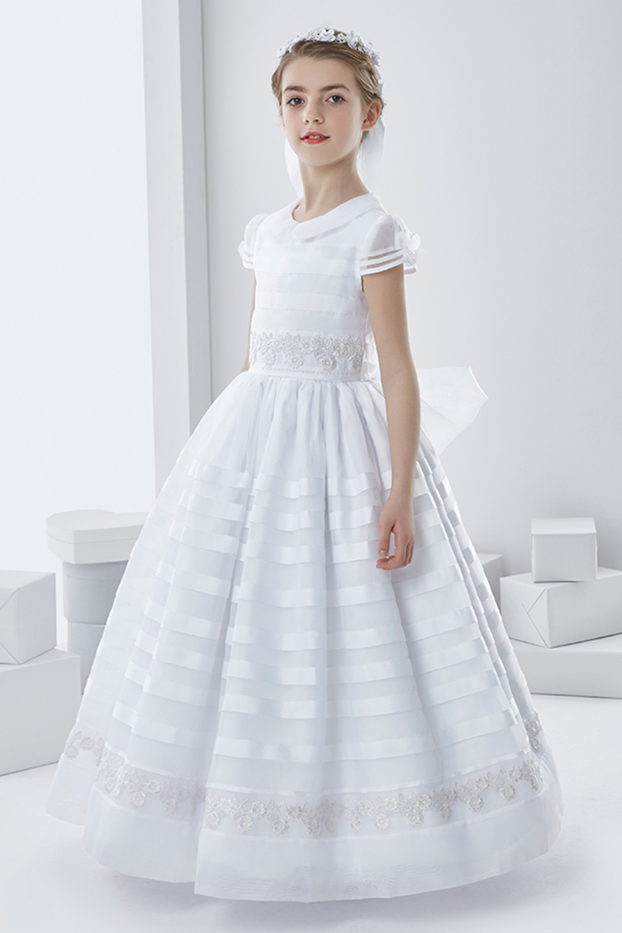 Vintage Ball Gown Lace Appliques Long White Organza Communion Dress with Dramatic Bow