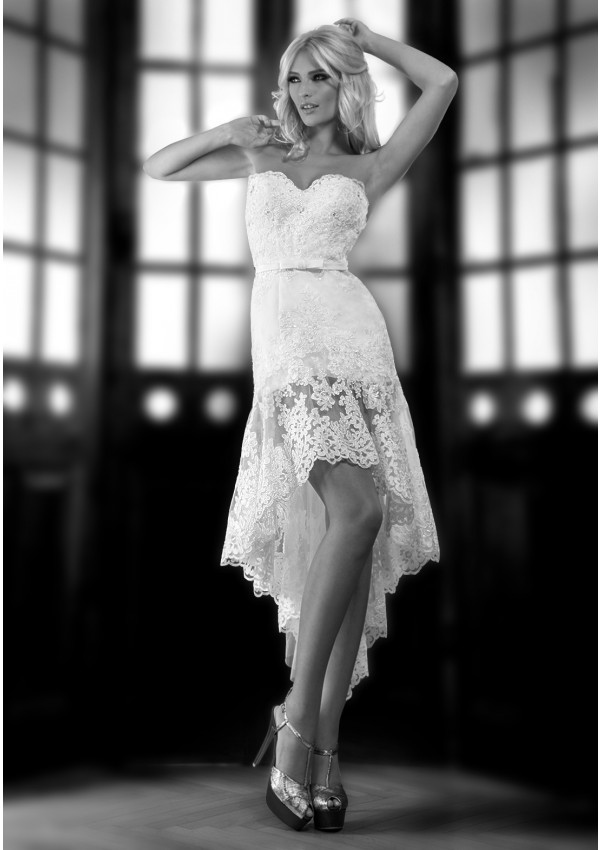 Charming Sheath/Column Sweetheart Beading&Sequins Lace Short/Mini Lace Wedding Dresses