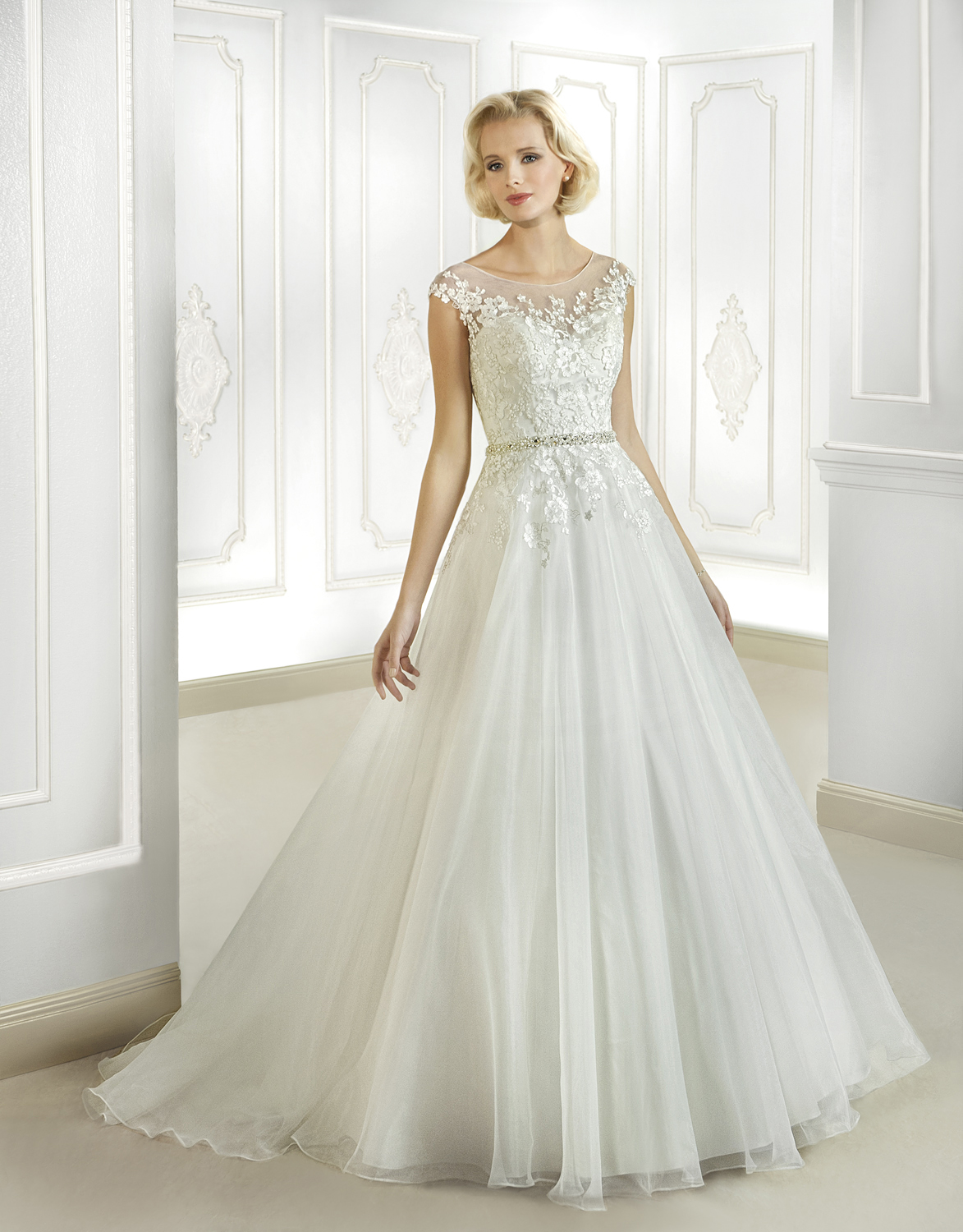 Simple A-line Illusion Bateau Neck Beading&Pearl Lace Sweep/Brush Train Organza Wedding Dresses